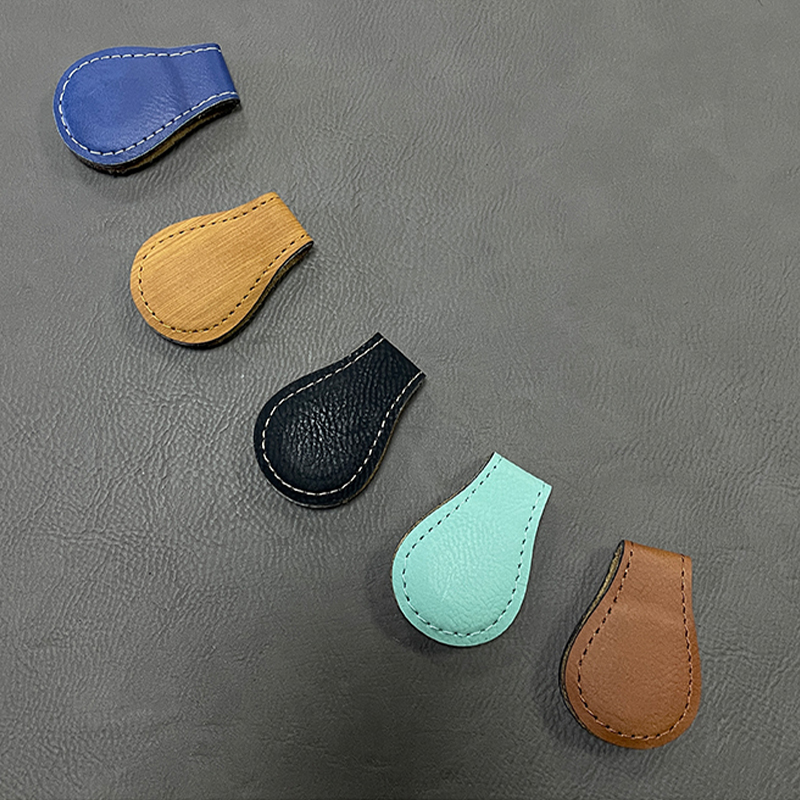 Laserbares magnetisches Lesezeichen aus Kunstleder