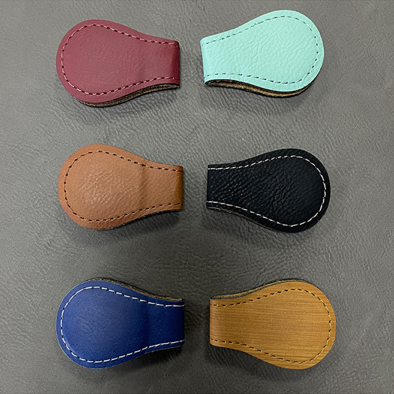 Laserbares magnetisches Lesezeichen aus Kunstleder