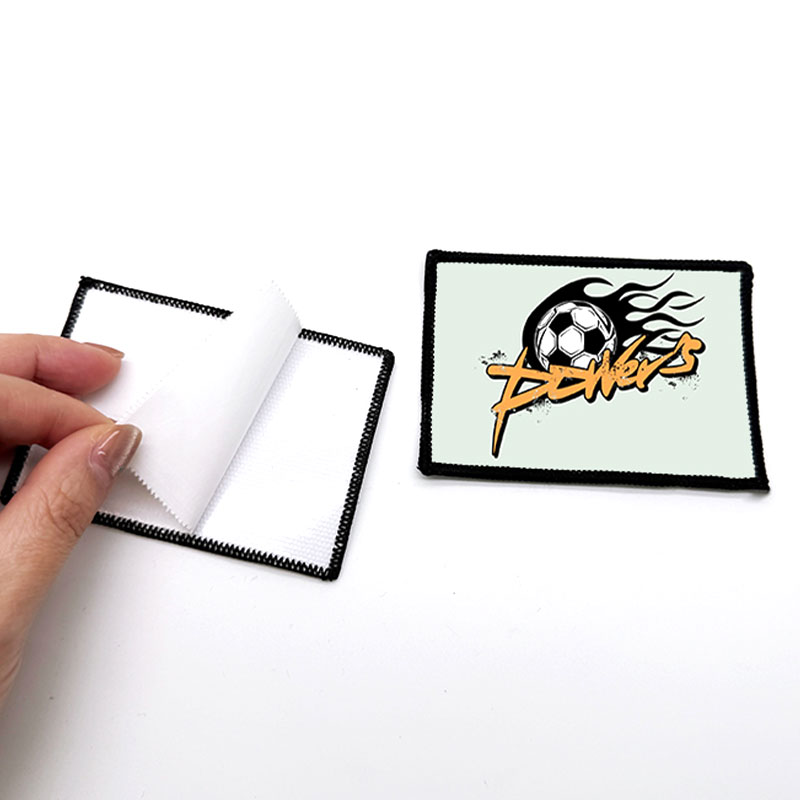 3 1/2' x 2 1/2' rechteckiger Merrow-Patch aus Sublimationsstoff mit Kleber