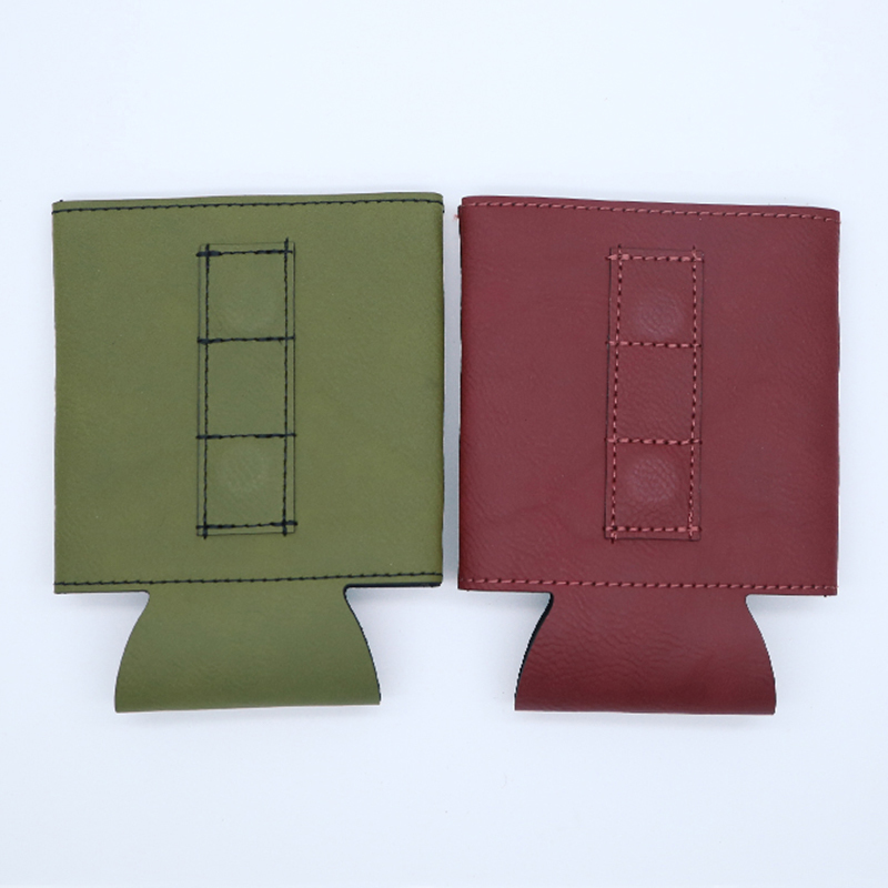 Laserbarer Getränkehalter aus Kunstleder mit Magnet Laserbarer Getränkehalter aus Kunstleder mit Magnet