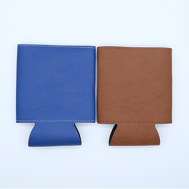 Laserbarer Getränkehalter aus Kunstleder mit Magnet Laserbarer Getränkehalter aus Kunstleder mit Magnet