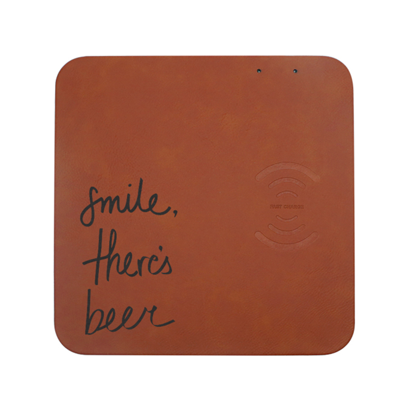 Laserbare Handy-Ladematte aus Kunstleder Laserbare Handy-Ladematte aus Kunstleder