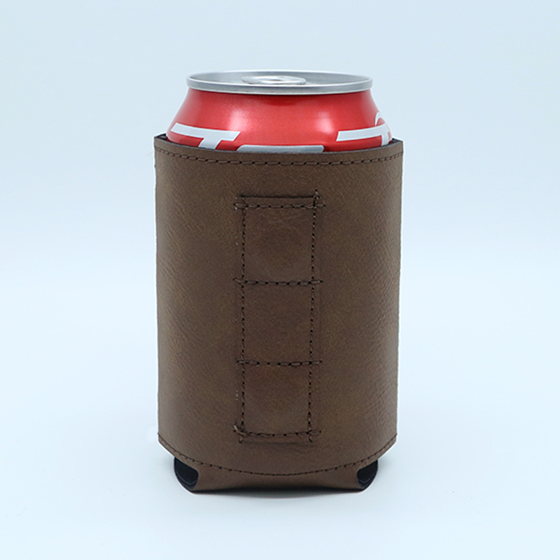 Laserbarer Getränkehalter aus Kunstleder mit Magnet Laserbarer Getränkehalter aus Kunstleder mit Magnet