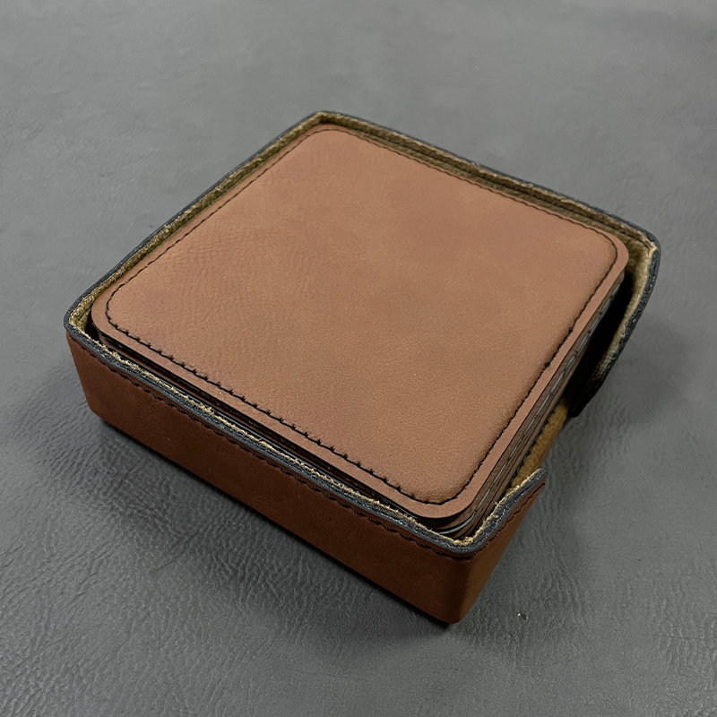 4' x 4' quadratische Kunstlederuntersetzer 6-Untersetzer-Set mit Halter 4' x 4' quadratische Kunstlederuntersetzer 6-Untersetzer-Set mit Halter