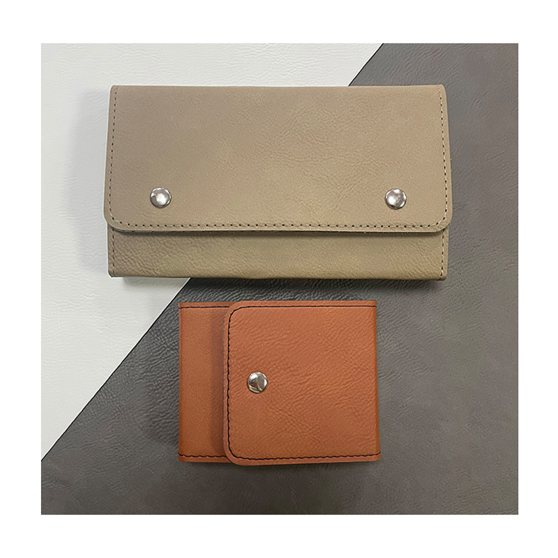 Laserbare Spielkartenbox aus Kunstleder Laserbare Spielkartenbox aus Kunstleder