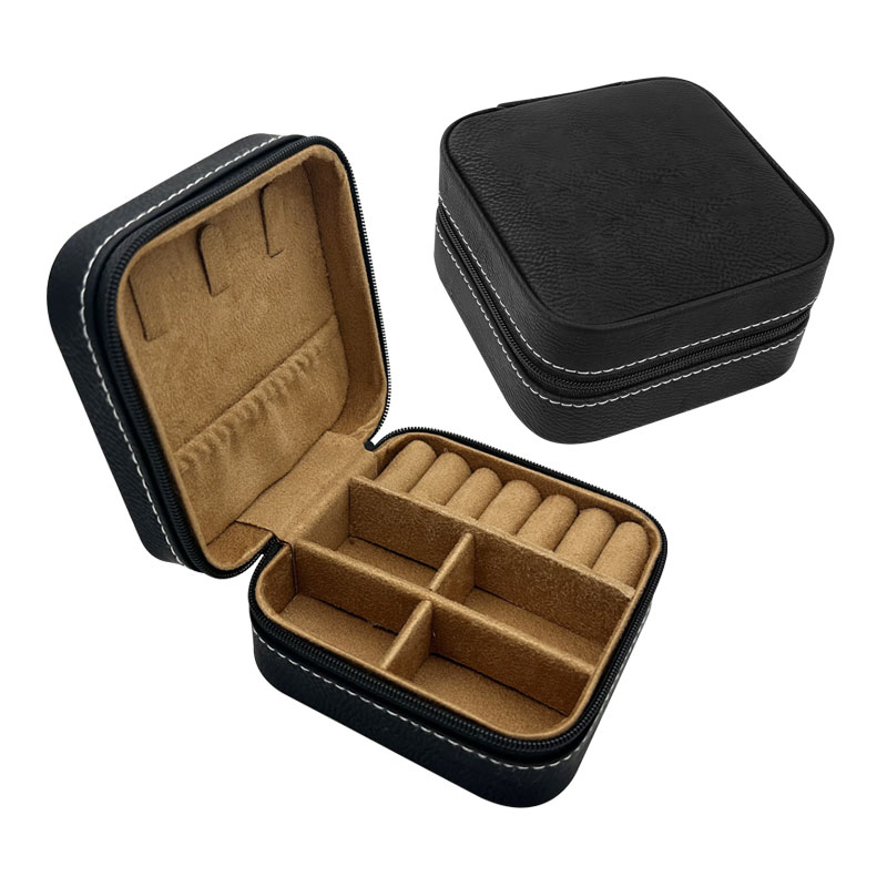 4×4 Laserbare Reiseschmuckbox aus Kunstleder mit schwarzem Futter 4×4 Laserbare Reiseschmuckbox aus Kunstleder mit schwarzem Futter