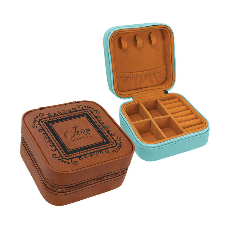 4×4 Laserbare Reiseschmuckbox aus Kunstleder mit hellbraunem Futter 4×4 Laserbare Reiseschmuckbox aus Kunstleder mit hellbraunem Futter