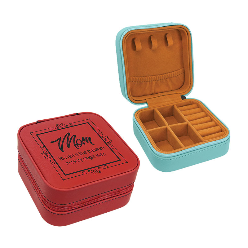 4×4 Laserbare Reiseschmuckbox aus Kunstleder mit hellbraunem Futter 4×4 Laserbare Reiseschmuckbox aus Kunstleder mit hellbraunem Futter