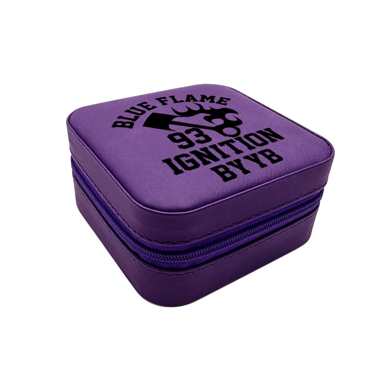 4×4 Laserbare Reiseschmuckbox aus Kunstleder mit hellbraunem Futter 4×4 Laserbare Reiseschmuckbox aus Kunstleder mit hellbraunem Futter